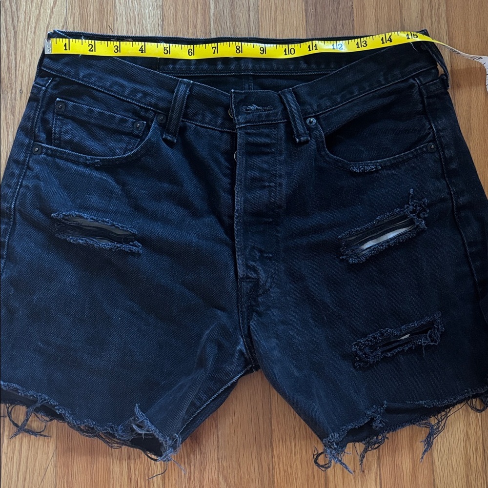 Levi's black cut off shorts 501